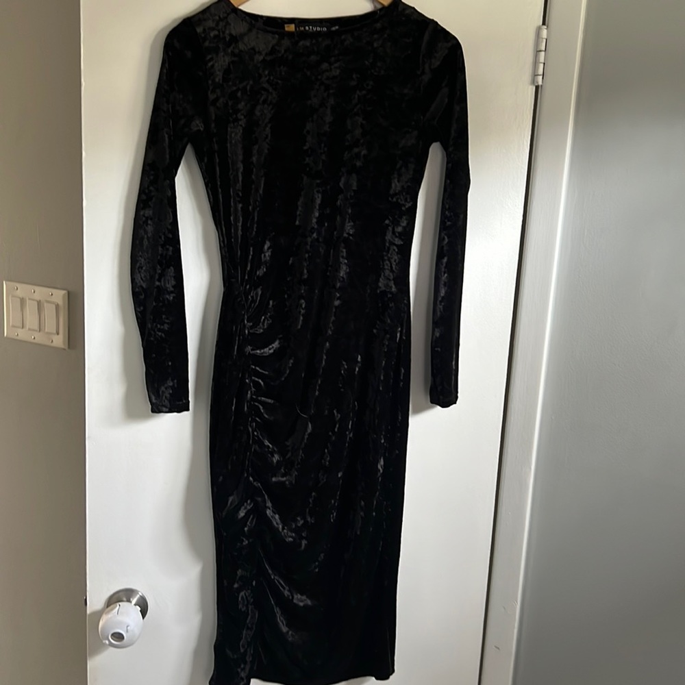 Long knee length velvet dress